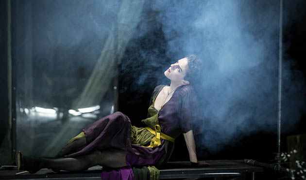 Traviata_c_SimonGosselin (6) Traviata_c_SimonGosselin (6)